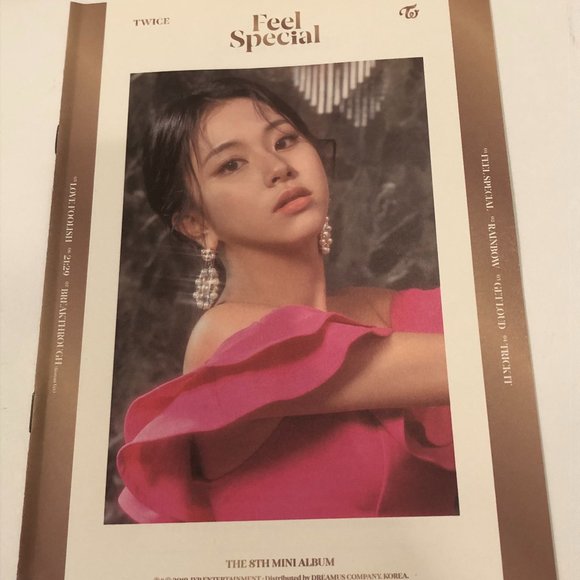 Twice Feel Special Album with CD - Picture 13 of 14